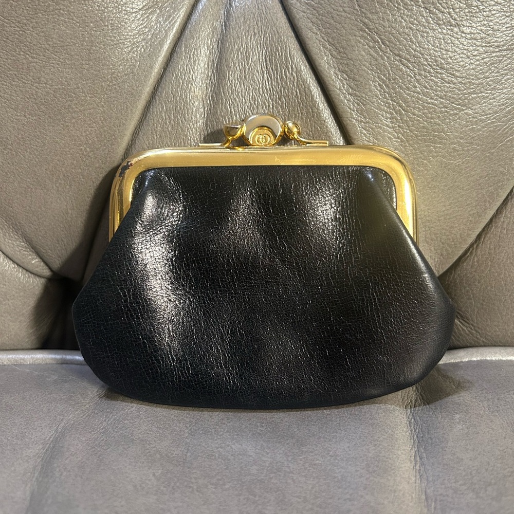 PC: Gucci EUC+ Vintage RARE Black Leather Double Kisslock Coin Case Pouch